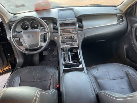 2011 Ford Taurus SEL