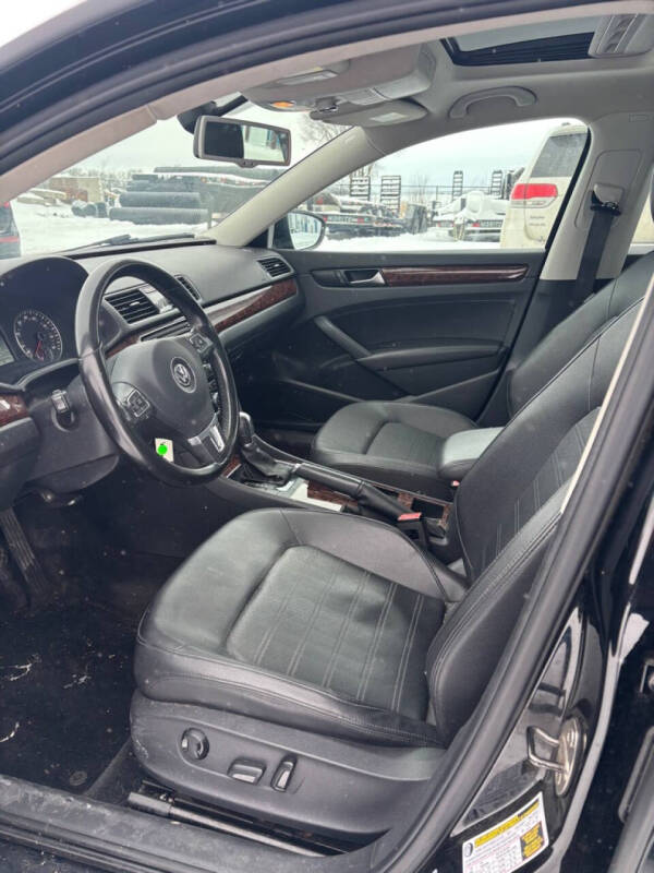 2012 Volkswagen Passat SEL