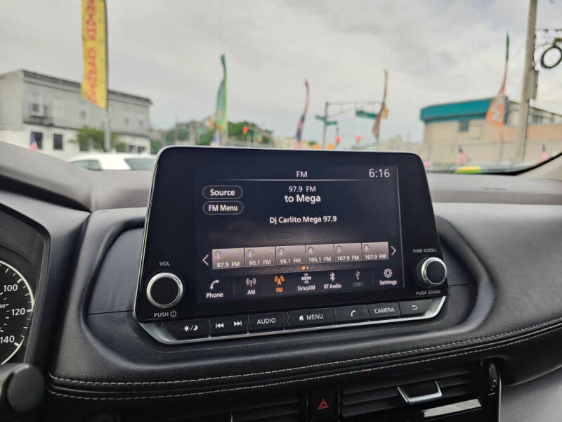 2022 Nissan Rogue SV