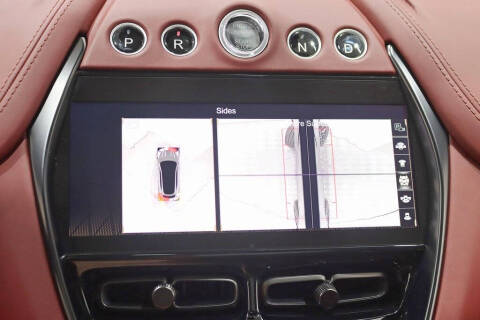 2021 Aston Martin DBX