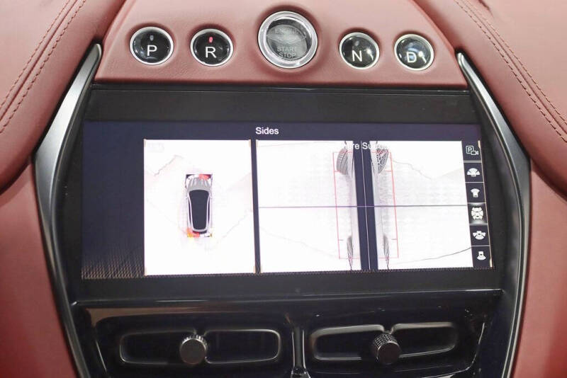 2021 Aston Martin DBX