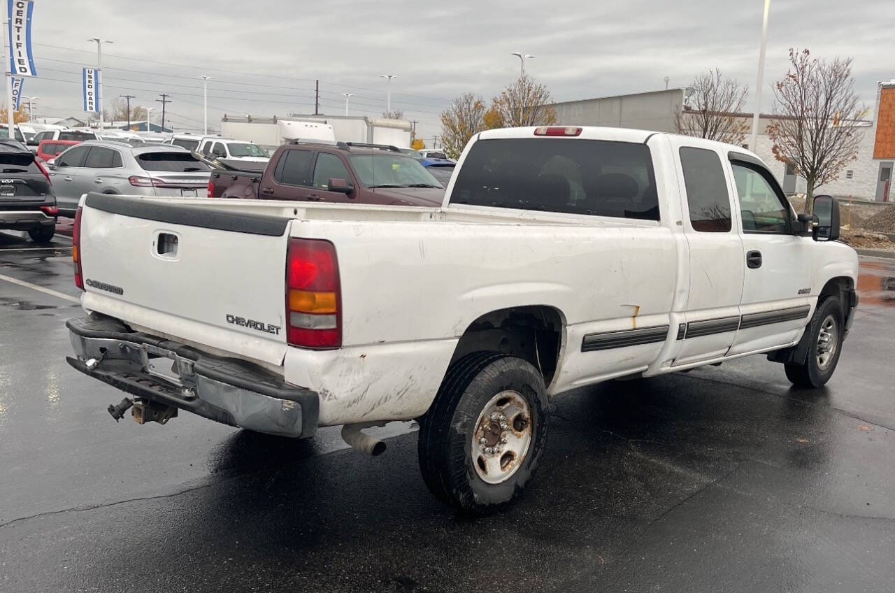 2000 Chevrolet Silverado 2500 for sale at HEARTLAND AUTO SALES in Indianapolis, IN