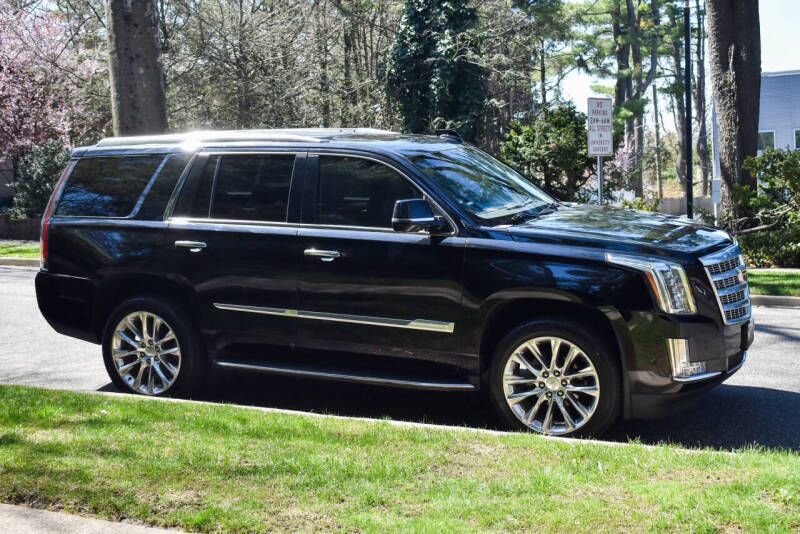 2019 Cadillac Escalade Luxury