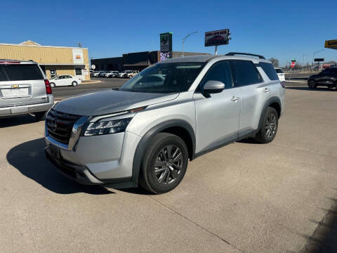 2023 Nissan Pathfinder SV