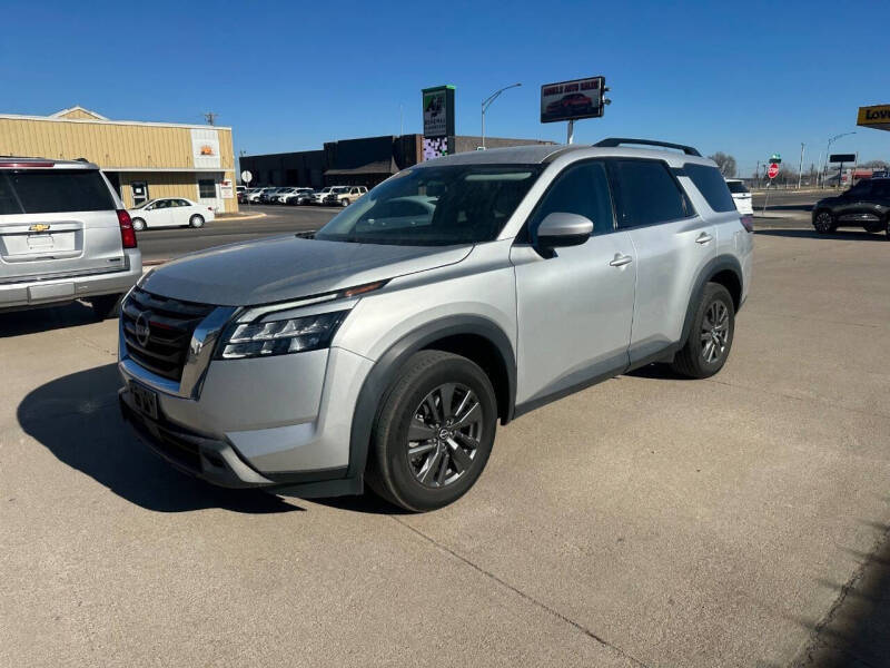 2023 Nissan Pathfinder SV