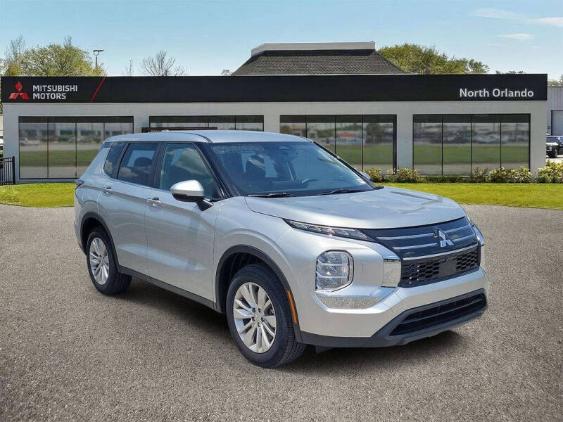 2026 Mitsubishi Outlander ES