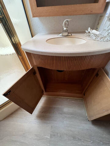 2001 Winnebago Journey 36L