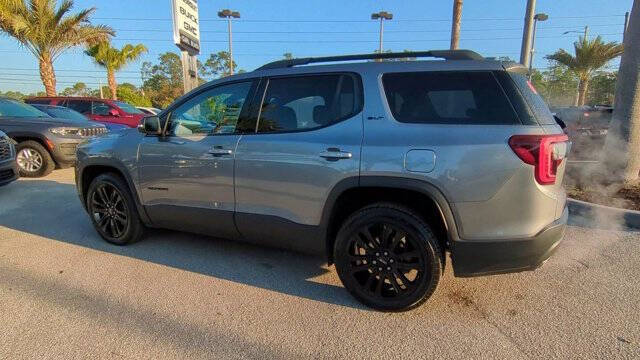 2022 GMC Acadia SLT