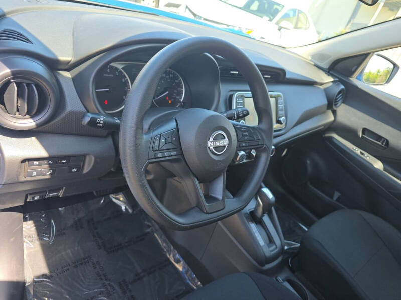 2025 Nissan Kicks Play S