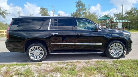 2017 Cadillac Escalade ESV Luxury