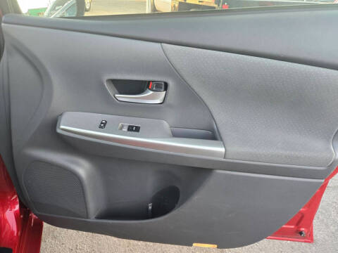 2012 Toyota Prius v Three