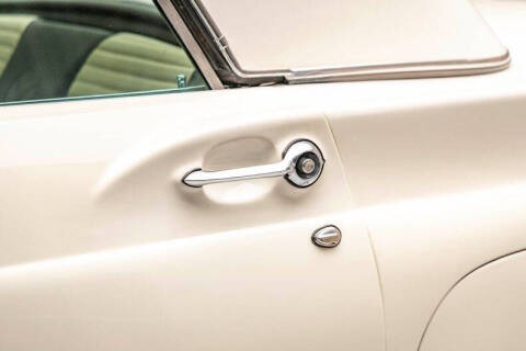 1957 Ford Thunderbird