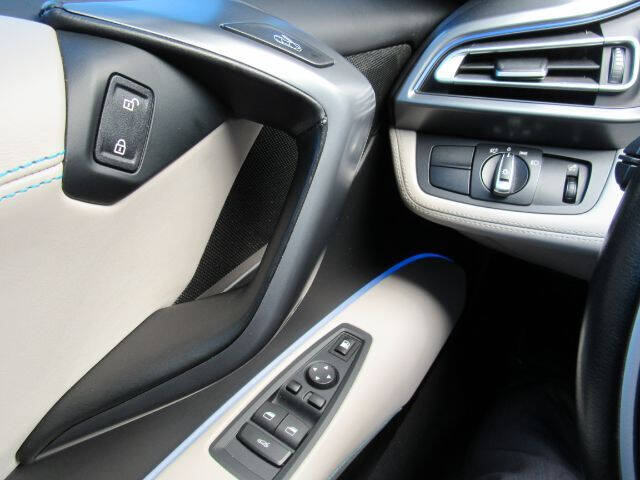 2014 BMW i8
