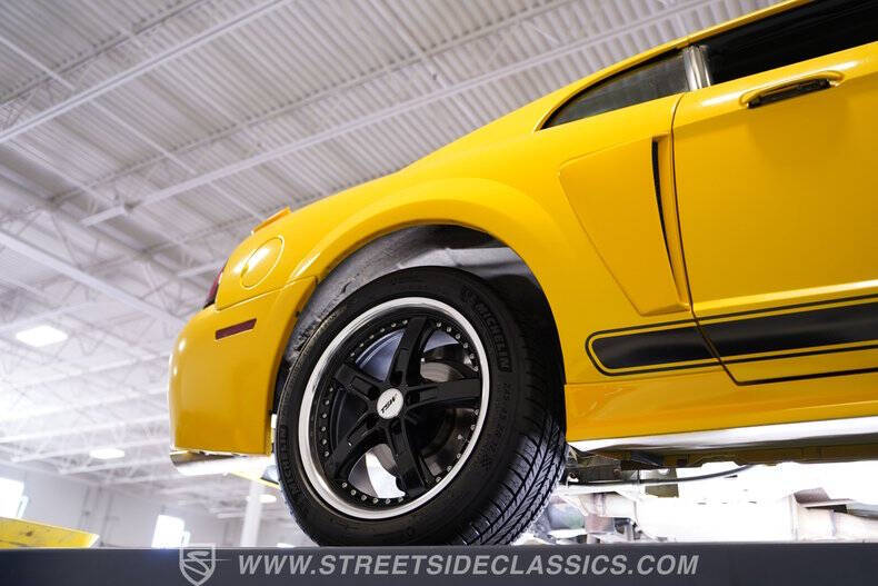 2004 Ford Mustang GT Deluxe