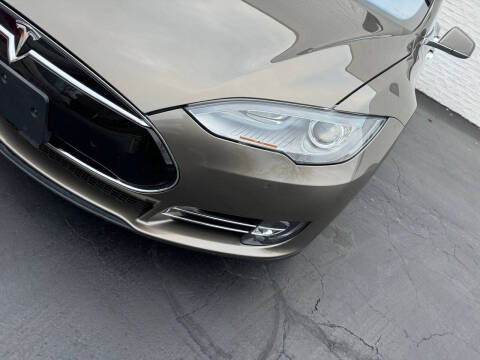 2015 Tesla Model S 85D