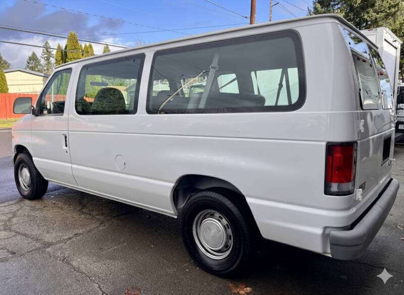1999 Ford E-150 Chateau