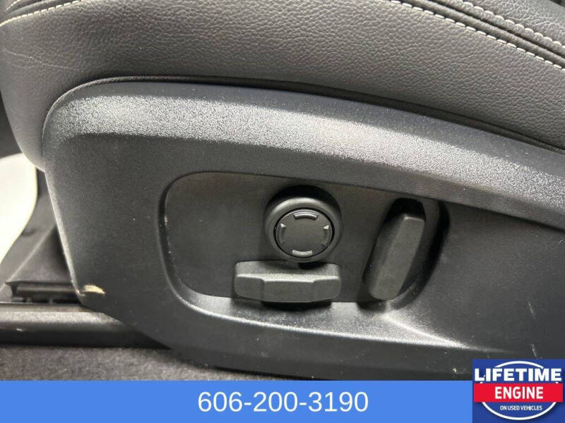 2024 Jaguar F-PACE P250 R-Dynamic S