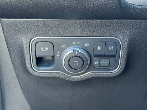 2023 Mercedes-Benz GLB GLB 250