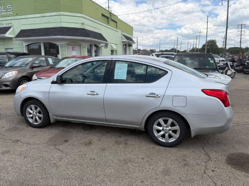 2014 Nissan Versa 1.6 SV