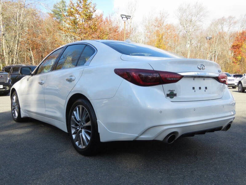 2022 Infiniti Q50 Luxe