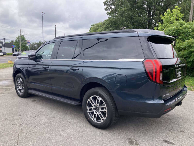 2025 Ford Expedition MAX Active