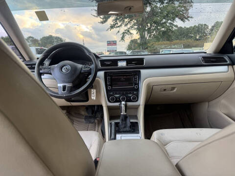 2012 Volkswagen Passat SE