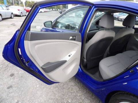 2012 Hyundai Accent GLS