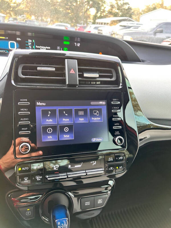 2020 Toyota Prius LE