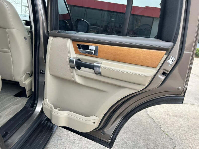 2015 Land Rover LR4 HSE LUX