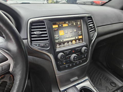 2017 Jeep Grand Cherokee Laredo