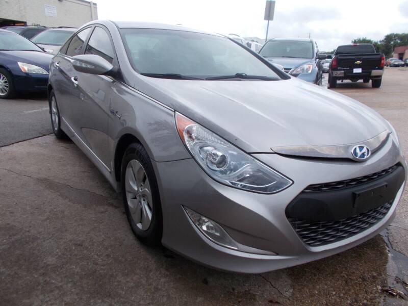 2013 Hyundai Sonata Hybrid for sale at ACH AutoHaus in Dallas TX