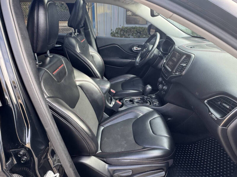 2019 Jeep Cherokee Trailhawk