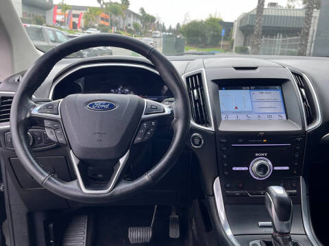 2017 Ford Edge Titanium