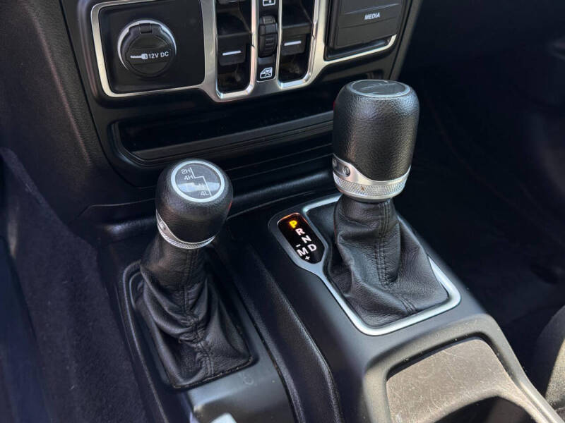 2021 Jeep Gladiator Willys