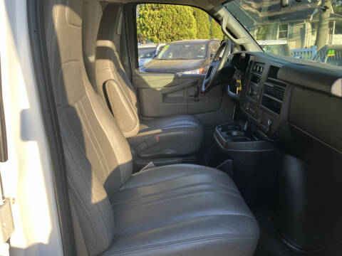 2018 Chevrolet Express 2500