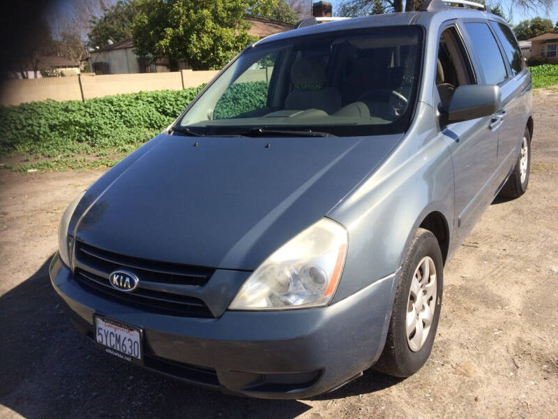 2006 Kia Sedona for sale at EV MOTORS in Pico Rivera CA