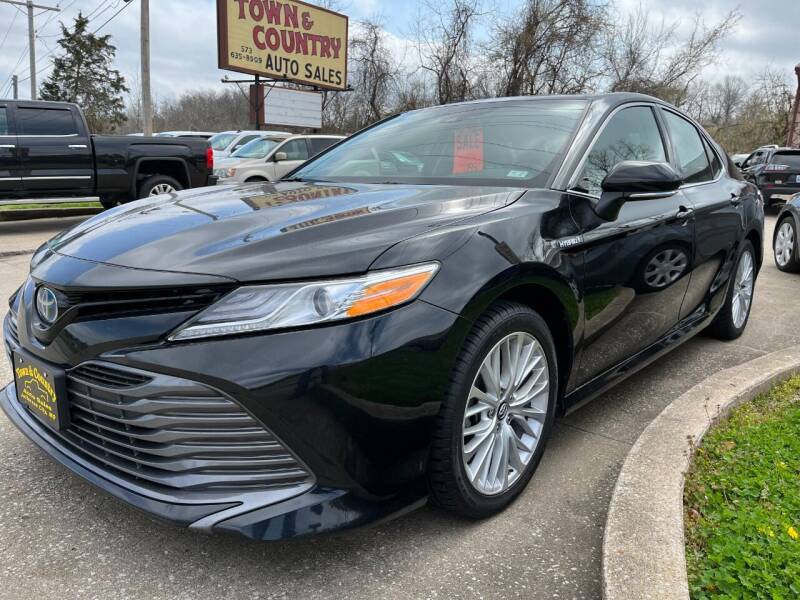 2019 Toyota Camry Hybrid for sale at Town and Country Auto Sales in Jefferson City MO