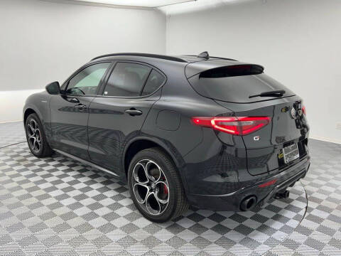 2022 Alfa Romeo Stelvio Veloce