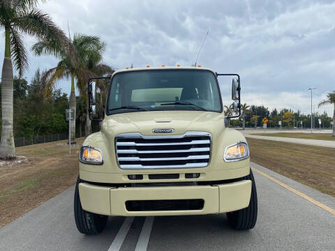 2018 Freightliner M2 106