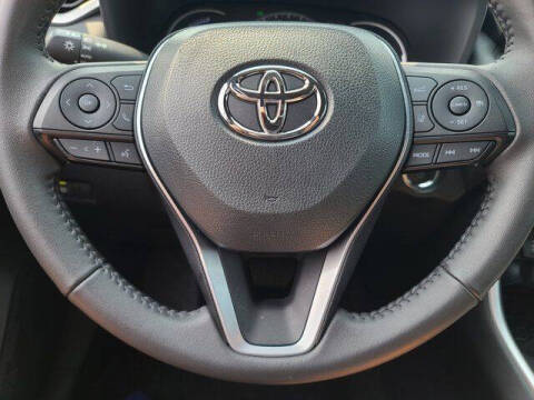 2023 Toyota RAV4 Hybrid SE