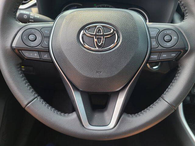 2023 Toyota RAV4 Hybrid SE