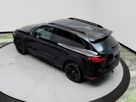 2013 Porsche Cayenne GTS