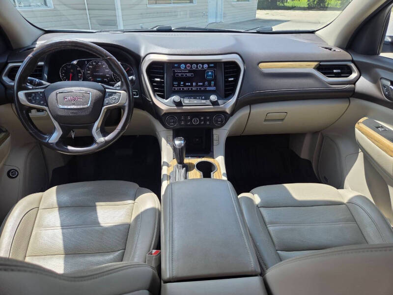 2019 GMC Acadia Denali