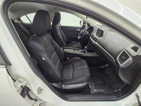 2017 Mazda MAZDA3 Sport