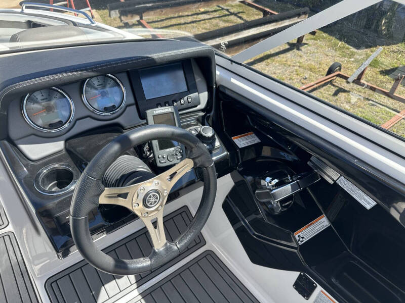 2016 Yamaha 242Limited