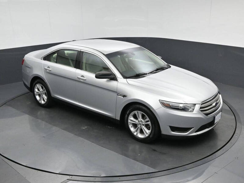 2017 Ford Taurus SE