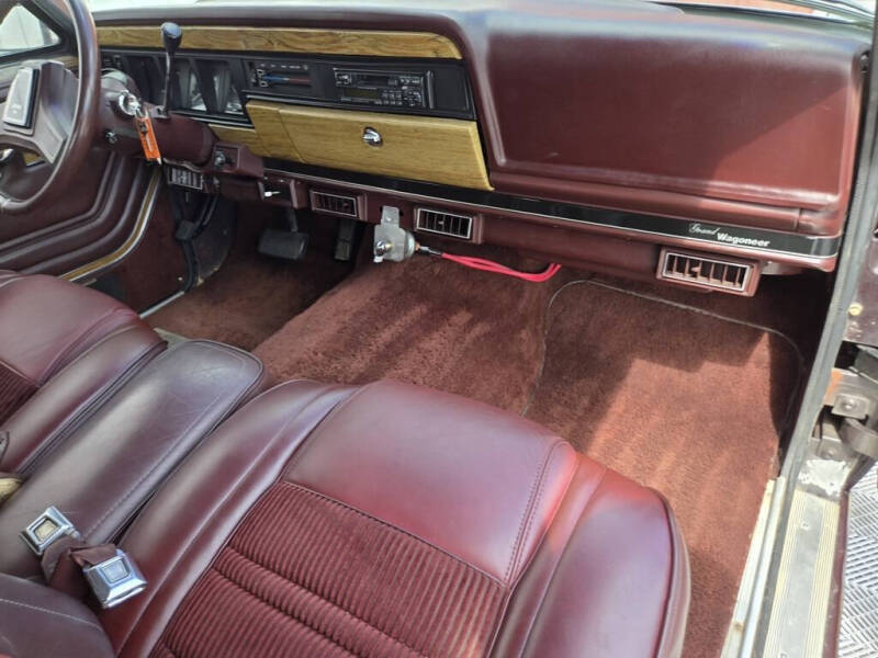 1989 Jeep Grand Wagoneer