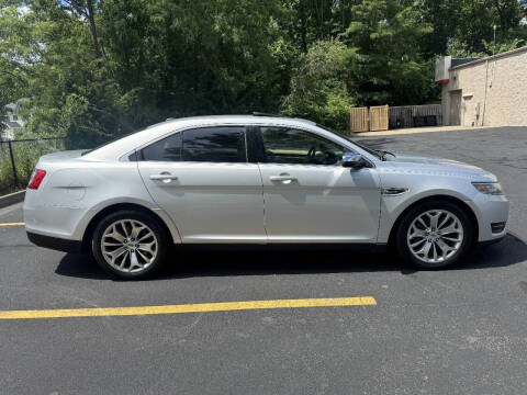 2015 Ford Taurus Limited
