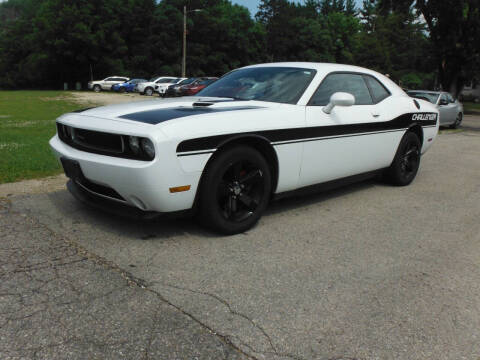 2013 Dodge Challenger SXT Plus