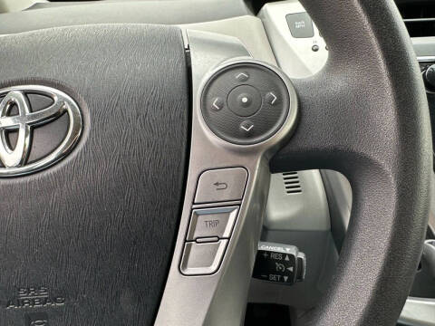 2015 Toyota Prius v Three